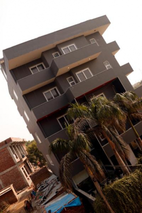 The Destiny Inn - Near Medanta Medicity